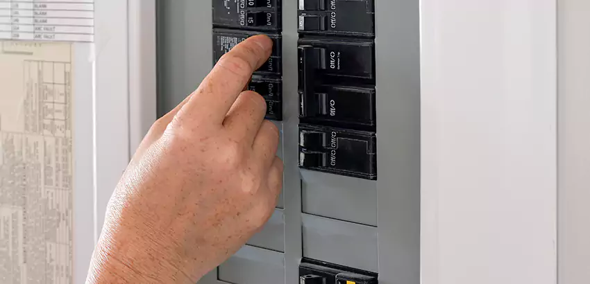 Meter-Mounted Transfer Switch Installation in Deland