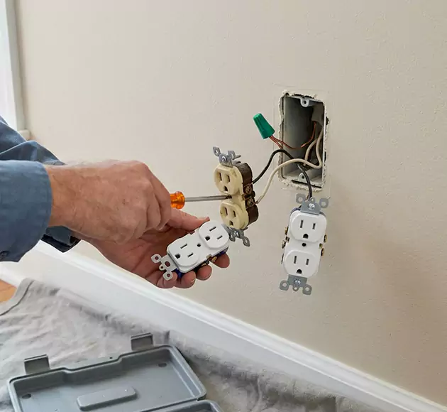 Professional Outlet Replacement: Your Local Swap-Out Team in Deland, FL